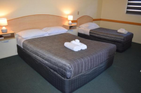 Гостиница Warwick Vines Motel  Уорик
